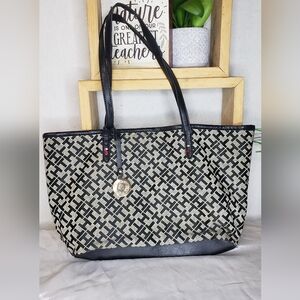 Helly Hansen Black and Gray Patterned Tote